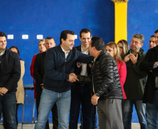 O governador Carlos Massa Ratinho Junior participa nesta segunda-feira (23) do plantio de árvores no Colégio Estadual Professora Maria Gai Grendel, no bairro Caximba, em Curitiba. O evento marcará o início do programa Paraná mais Verde, que vai incentivar o plantio de mudas de árvores nativas em todo o Estado.   23/09/2019 - Foto: Geraldo Bubniak/AEN
