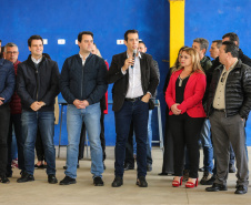 O governador Carlos Massa Ratinho Junior participa nesta segunda-feira (23) do plantio de árvores no Colégio Estadual Professora Maria Gai Grendel, no bairro Caximba, em Curitiba. O evento marcará o início do programa Paraná mais Verde, que vai incentivar o plantio de mudas de árvores nativas em todo o Estado.   23/09/2019 - Foto: Geraldo Bubniak/AEN