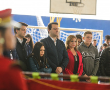 O governador Carlos Massa Ratinho Junior participa nesta segunda-feira (23) do plantio de árvores no Colégio Estadual Professora Maria Gai Grendel, no bairro Caximba, em Curitiba. O evento marcará o início do programa Paraná mais Verde, que vai incentivar o plantio de mudas de árvores nativas em todo o Estado.   23/09/2019 - Foto: Geraldo Bubniak/AEN