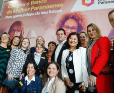 O governador Carlos Massa Ratinho Junior apresentou nesta terça-feira (24) o programa Banco da Mulher Paranaense, iniciativa do Governo do Estado para incentivar o empreendedorismo feminino em todos os setores econômicos, visando gerar mais emprego e renda no Estado.
