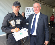 A Polícia Civil do Paraná promoveu uma solenidade de encerramento do 6º Curso de Operações Policiais, nesta sexta-feira (27), nas dependências do Centro de Operações Policiais Especiais. O curso destinado a agentes de segurança pública teve início no dia 2 de setembro com uma turma de 26 alunos. Apenas 15 chegaram ao fim e se formaram, entre eles duas mulheres. Foto: Divulgação/Polícia Civil