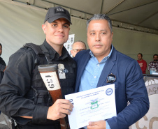 A Polícia Civil do Paraná promoveu uma solenidade de encerramento do 6º Curso de Operações Policiais, nesta sexta-feira (27), nas dependências do Centro de Operações Policiais Especiais. O curso destinado a agentes de segurança pública teve início no dia 2 de setembro com uma turma de 26 alunos. Apenas 15 chegaram ao fim e se formaram, entre eles duas mulheres. Foto: Divulgação/Polícia Civil