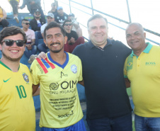 Depois de dois dias de disputas, a seleção da Colômbia sagrou-se a campeã da etapa paranaense da Copa dos Refugiados e Migrantes 2019. Na final, realizada neste domingo (29), no estádio do Pinhão, de São José dos Pinhais, os colombianos venceram o time da Argentina nos pênaltis, após empate por 1 a 1, e representarão o Paraná e seu país de origem na etapa final no Maracanã (Rio de Janeiro), com os vencedores de cada estado. Foto: Divulgação/SEJUF