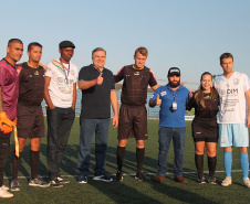 Depois de dois dias de disputas, a seleção da Colômbia sagrou-se a campeã da etapa paranaense da Copa dos Refugiados e Migrantes 2019. Na final, realizada neste domingo (29), no estádio do Pinhão, de São José dos Pinhais, os colombianos venceram o time da Argentina nos pênaltis, após empate por 1 a 1, e representarão o Paraná e seu país de origem na etapa final no Maracanã (Rio de Janeiro), com os vencedores de cada estado. Foto: Divulgação/SEJUF