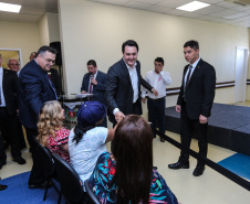O governador Carlos Massa Ratinho Junior inaugura nesta terça-feira (01), novos leitos de UTI do Hospital de Reabilitação Ana Carolina Moura Xavier, de Curitiba. O espaço, que estava fechado há dez anos.  01/10/2019 - Foto: Geraldo Bubniak/AEN