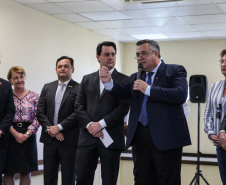 O governador Carlos Massa Ratinho Junior inaugura nesta terça-feira (01), novos leitos de UTI do Hospital de Reabilitação Ana Carolina Moura Xavier, de Curitiba. O espaço, que estava fechado há dez anos.  01/10/2019 - Foto: Geraldo Bubniak/AEN