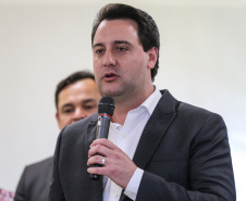 O governador Carlos Massa Ratinho Junior inaugura nesta terça-feira (01), novos leitos de UTI do Hospital de Reabilitação Ana Carolina Moura Xavier, de Curitiba. O espaço, que estava fechado há dez anos.  01/10/2019 - Foto: Geraldo Bubniak/AEN