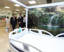 O governador Carlos Massa Ratinho Junior inaugura nesta terça-feira (01), novos leitos de UTI do Hospital de Reabilitação Ana Carolina Moura Xavier, de Curitiba. O espaço, que estava fechado há dez anos.  01/10/2019 - Foto: Geraldo Bubniak/AEN