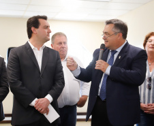 O Hospital de Reabilitação Ana Carolina Moura Xavier (CHR), de Curitiba, recebe dez novos leitos de Unidade de Terapia Intensiva (UTI). O espaço estava fechado há dez anos e foi inaugurado pelo governador Carlos Massa Ratinho Junior nesta terça-feira (1°). O investimento da Secretaria da Saúde na abertura da UTI é de R$ 1,5 milhão.