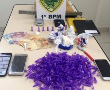 Nesta manhã foram apreendidos sete armas de fogo, R$ 6 mil em dinheiro e uma carga de cigarro contrabandeada foi recuperada. Em outras fases da investigação foram presas nove pessoas e apreendidos um quilo de crack, 1,3 quilo de cocaína, 50 munições e quatro veículos. Foto: Divulgação/SESP