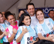 Londrina e outros sete municípios do Norte do Paraná terão R$ 29,8 milhões para fazer investimentos em escolas, ruas, centro cultural e compra de equipamentos. O governador Carlos Massa Ratinho Junior esteve nesta quinta-feira (03) em Londrina, onde recebeu os prefeitos e autorizou as licitações e homologações dos projetos.