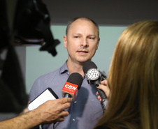 O secretário da Comunicação Social e da Cultura, Hudson José, lançou em Londrina, nesta quinta-feira (03), o terceiro edital do Programa Estadual de Fomento e Incentivo à Cultura (Profice).Na foto, o secretário de Cultura de Londrina, Caio Julio Cesaro. Foto: Jaelson Lucas/AEN