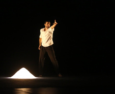 Abertura do 17º Festival de Dança de Londrina.