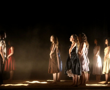 Abertura do 17º Festival de Dança de Londrina.