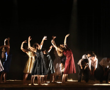 Abertura do 17º Festival de Dança de Londrina.