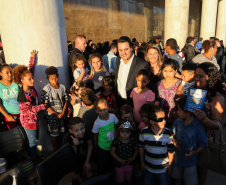 O governador Carlos Massa Ratinho Junior lança nesta quarta-feira (09) o projeto Cinema na Praça, que beneficiará cidades com até dez mil habitantes que não têm cinemas de rua ou em centros comerciais, no Palácio Iguaçu, em Curitiba.  09/10/2019 - Foto: Geraldo Bubniak/AEN