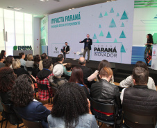 O Governo do Estado abriu espaço para novos empreendedores mostrarem seus negócios na Semana Paraná Inovador. Nesta quarta-feira (16), a rodada de apresentações Impacta Paraná - Inovação Social em Movimento levou para o Palácio Iguaçu pessoas que encontraram soluções que ajudam as pessoas nas áreas de saúde, meio ambiente e acessibilidade.Foto: Ari Dias/AEN