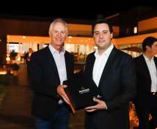 O governador Carlos Massa Ratinho Junior participou nesta quarta-feira (16) da inauguração do centro de treinamento e desenvolvimento de novos produtos para os segmentos de panificação e cervejaria Akademie Ireks & Agrária, em Guarapuava, no Centro-Sul do Estado. O centro é uma parceria entre a Ireks do Brasil (empresa de origem alemã) e a Cooperativa Agrária e foi idealizado para que os clientes dessas marcas possam testar e aprimorar seus produtos antes de lançá-los no mercado.