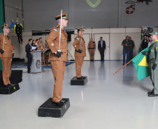 O tenente-coronel Júlio Cesar Pucci dos Santos assumiu nesta quinta-feira (17) o comando do Batalhão de Polícia Militar de Operações Aéreas (BPMOA). O evento aconteceu na sede do BPMOA, no Hangar 12 do Aeroporto Bacacheri, em Curitiba. Autoridades políticas e militares estiveram no evento. 