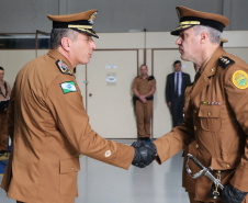 Curitiba, 17 de Outubro de 2019. Passagem de Comando BPMOA. Na foto, Comandante Geral da Policia Militar do Estado do Parana Cel Pericles de Matos e o novo Comandante do Bpmoa Julio Cesar Pucci dos Santos.