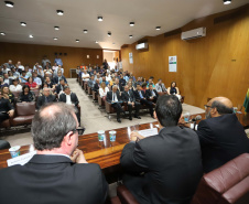 O secretário da Fazenda Renê Garcia, empossa os novos delegados regionais da SEFA.Curitiba, 25-10-19.Foto: Arnaldo Alves / AEN.