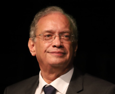 O governador Carlos Massa Ratinho Junior participou nesta segunda-feira (28), em Curitiba, da solenidade de posse da nova diretoria da Fiep, que será liderada pelo empresário Carlos Valter Martins Pedro nos próximos quatro anos. Ele substitui Edson Campagnolo no comando da federação. Foto: José Fernando Ogura/AEN