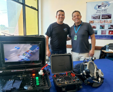 A empresa pública Portos do Paraná participa nesta quarta e quinta-feira (30 e 31) da 8ª edição da Feira de Profissões do Instituto Superior do Litoral do Paraná (Isulpar). A intenção é mostrar aos alunos e visitantes as oportunidades de carreira na atividade portuária, principal geradora de emprego e renda em Paranaguá.Foto:Pierpaolo Nota/Portos do Paraná 