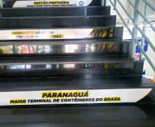 A empresa pública Portos do Paraná participa nesta quarta e quinta-feira (30 e 31) da 8ª edição da Feira de Profissões do Instituto Superior do Litoral do Paraná (Isulpar). A intenção é mostrar aos alunos e visitantes as oportunidades de carreira na atividade portuária, principal geradora de emprego e renda em Paranaguá.Foto:Pierpaolo Nota/Portos do Paraná 