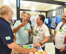A Paraná Turismo participa diretamente dos trabalhos no Governo 5.0, em Foz do Iguaçu, que reúne prefeitos, vereadores, secretários, técnicos das administrações municipais e lideranças. A Paraná Turismo está com toda equipe técnica no estande da Secretaria do Desenvolvimento Sustentável e do Turismo assessorando com informações ligadas ao segmento. Foto: Denis Ferreira Netto/SEDEST