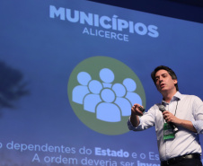O secretário do Planejamento e Projetos Estruturantes - Valdemar Bernardo Jorge participa nesta sexta-feira (01), do encontro de capacitação Governo 5.0 no Hotel Rafain Palace & Convention, em Foz do Iguaçu. Foz do Iguaçu, 01/11/2019 - Foto: José Fernando Ogura/AEN