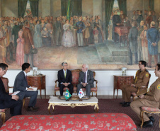 Vice-governador Darci Piana recebe o embaixador da Coreia do Sul,  Chan-Woo Kim. Curitiba,01/11/2019 - Foto: Ari Dias/AEN