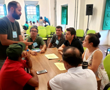 A equipe de Meio Ambiente da empresa pública Portos do Paraná participa da Oficina Estadual de Trabalho para a elaboração da proposta do Paraná para a gestão da pesca do camarão, no âmbito da Região Sul do Brasil. O encontro começou nesta terça-feira (5) e vai até esta quarta (6), em Paranaguá, das 9h às 18h, no Museu de Arqueologia e Etnologia da Universidade Federal do Paraná.
