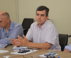 A Agência de Defesa Agropecuária do Paraná (Adapar) publicou nesta quarta-feira (6) nova norma que prorroga o prazo para a semeadura de soja no Estado. A portaria nº 342/2019, que estabelece o período de vazio sanitário e outras medidas para o controle da ferrugem asiática no Estado, substitui a nº 202/2017, que determinava 31 de dezembro como data limite para o plantio. A nova norma não define a data final para a semeadura. Foto: SEAB