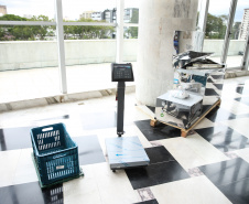 O governador Carlos Massa Ratinho Junior confirma nesta quarta-feira (06) recursos para compra de climatizadores, refrigeradores, conjuntos refeitórios, mesas, banquetas e utensílios para as escolas estaduais do Paraná. O investimento será feito por meio da Fundepar.  Curitiba, 06/11/2019 - Foto: Geraldo Bubniak/AEN