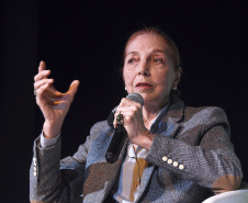 Marina Colasanti, uma das mais premiadas escritoras brasileiras e detentora de vários prêmios Jabutis, e a poeta, atriz, jornalista e cantora Elisa Lucinda, com diversos livros publicados e atuação no teatro cinema e televisão, estão entre os destaques no primeiro dia de evento, 15 (sexta-feira). A partir das 16h, no Auditório Poty Lazzarotto, elas participam da roda de conversa Escrita Feminina: lugar de escuta e lugar de fala. Foto: Kraw Penas/SECC