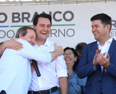 O governador Carlos Massa Ratinho Junior assinou na manhã desta terça-feira (12) a transferência da sede do Governo do Paraná para Pato Branco, polo do Sudoeste do Paraná