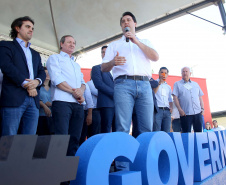 O governador Carlos Massa Ratinho Junior assinou na manhã desta terça-feira (12) a transferência da sede do Governo do Paraná para Pato Branco, polo do Sudoeste do Paraná