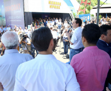 O governador Carlos Massa Ratinho Junior assinou na manhã desta terça-feira (12) a transferência da sede do Governo do Paraná para Pato Branco, polo do Sudoeste do Paraná