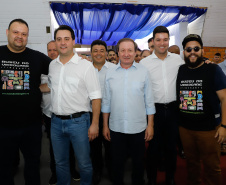 O governador Carlos Massa Ratinho Junior assinou na manhã desta terça-feira (12) a transferência da sede do Governo do Paraná para Pato Branco, polo do Sudoeste do Paraná. A cidade é a capital administrativa do Estado até esta quarta-feira (13). As atividades do Poder Executivo  acontecem em paralelo à IV Feira de Ciência, Tecnologia e Inovação – Inventum. O ato aconteceu no espaço Casa do Prefeito, dentro do Parque de Exposições do município.
