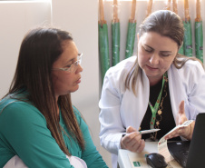 Servidores do Depen-PR de todo o Estado participam da 4ª Semana de Saúde do Trabalhador do Sistema Penitenciário. Com exames preventivos, palestras e bate-papos sobre a importância do cuidado com a saúde, o evento acontece até esta quarta-feira (13), Dia do Agente Penitenciário. As atividades foram abertas nesta terça (12), no Centro de Integração Social (CIS), em Piraquara. Foto: Divulgação/SESP