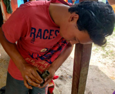 Pescadores fazem curso de mecânica de embarcações. Fotos de Pierpaolo Nota/ Portos do Paraná 