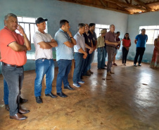 Moradores da comunidade rural Nova Colônia, do município de Catanduvas, agora têm água tratada na torneira durante 24 horas por dia. O sistema foi entregue oficialmente nesta quarta-feira (13) pelo diretor de Investimentos da Sanepar, Joel de Jesus Macedo, e pelo prefeito de Catanduvas, Moisés Aparecido de Souza, às famílias. O evento foi no Pavilhão da Igreja de Nova Colônia. Foto: Sanepar