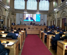 Dezessete integrantes da Polícia Científica do Paraná foram homenageados na Câmara de Vereadores de Curitiba nesta quarta-feira (13)