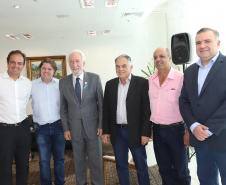 O governador em exercício Darci Piana repassa recursos a entidades sociais que atendem crianças e adolescentes e, pessoas com deficiência. Participaram: secretário da Justiça, Família e Trabalho, Ney Leprevost; diretor do Departamento de Apoio a Pessoa com Deficiência e de Políticas Públicas para Acessibilidade da SEJUF, Felipe Braga Côrtes; pres. Do Instituto Educacional Duque de Caxias, Alcides Madalozzo; entre outros.Curitiba, 19-11-19.Foto: Arnaldo Alves / AEN.