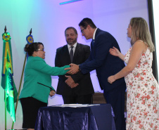 Agentes, instrutores, diretores de unidades e coordenadores regionais participaram da cerimônia de encerramento das atividades de 2019 da Escola Penitenciária (Espen), do Departamento Penitenciário do Paraná (Depen), que ocorreu nesta terça-feira (19), no auditório da Polícia Rodoviária Federal