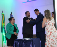 Agentes, instrutores, diretores de unidades e coordenadores regionais participaram da cerimônia de encerramento das atividades de 2019 da Escola Penitenciária (Espen), do Departamento Penitenciário do Paraná (Depen), que ocorreu nesta terça-feira (19), no auditório da Polícia Rodoviária Federal