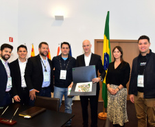 O governador Carlos Massa Ratinho Junior participou nesta quinta-feira (21) da Smart City Expo Barcelona, maior exposição global sobre mobilidade, inovação, desenvolvimento urbano, transformação digital, inclusão e cidades compartilhadas. Em março do ano que vem, a edição brasileira da feira acontecerá em Curitiba.Foto: Divulgação/AEN