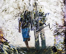 O Museu Oscar Niemeyer vai inaugurar no dia 28 (quinta-feira) a exposição Mariana, de Christian Cravo. Com curadoria de Adriana Cravo, a mostra apresenta 26 fotografias impressas em fine art que retratam as memórias humanas de uma das maiores tragédias ambientais do país: o rompimento da barragem de Fundão, que vitimou fatalmente 19 pessoas e desabrigou centenas de famílias em Mariana (Minas Gerais), em 2015.