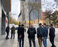 O governador Carlos Massa Ratinho Junior visitou nesta quinta-feira (21) o centro de inovação 22@, em Barcelona, na Espanha. Ele apresentou à equipe local o ecossistema de inovação do Paraná, que conta com 18 parques tecnológicos, programas de financiamento de startups e o circuito de universidades estaduais. Foto: Divulgação/AEN