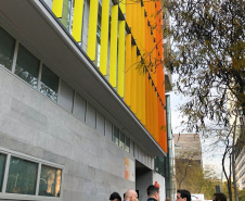 O governador Carlos Massa Ratinho Junior visitou nesta quinta-feira (21) o centro de inovação 22@, em Barcelona, na Espanha. Ele apresentou à equipe local o ecossistema de inovação do Paraná, que conta com 18 parques tecnológicos, programas de financiamento de startups e o circuito de universidades estaduais. Foto: Divulgação/AEN